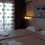 Firat Mert Отель Кешме