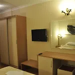 Firat Mert Отель Кешме