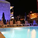 Firat Mert Отель Кешме