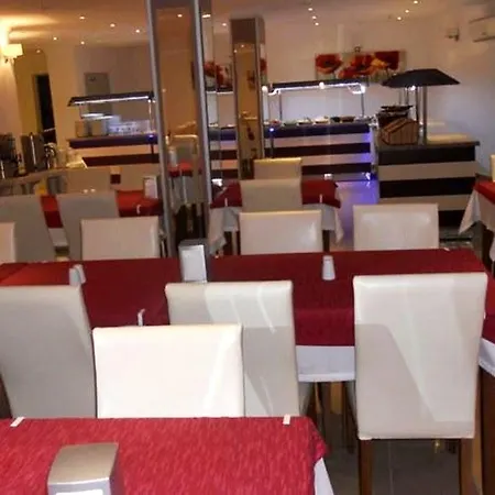 Hotell Firat Mert Çeşme