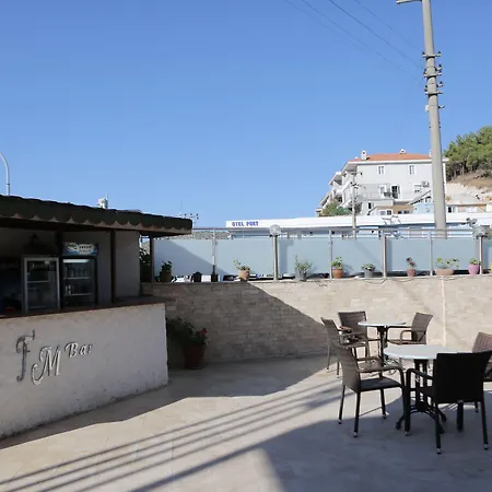 Firat Mert Hotell Çeşme