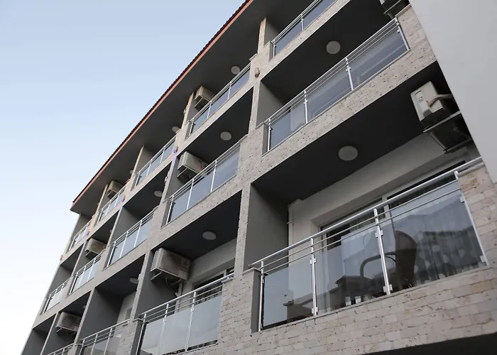 Firat Mert Hotel Çeşme