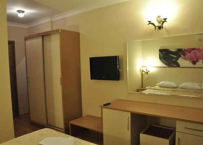 Firat Mert Hotel Çeşme