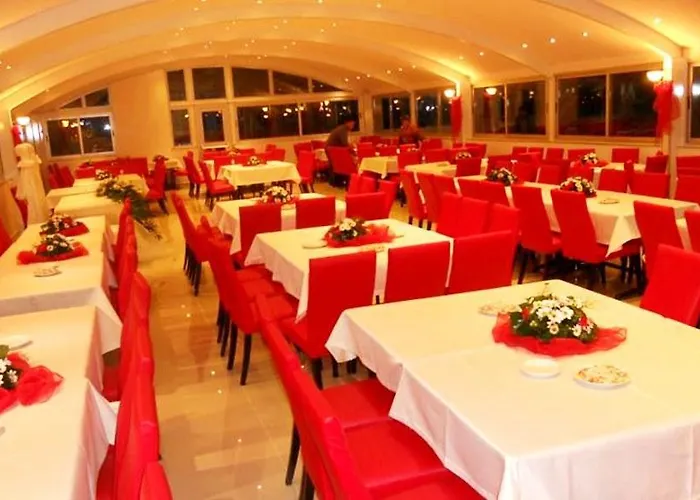 Firat Mert Hotel Çeşme