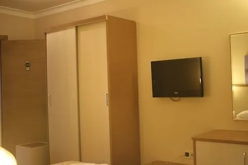 Firat Mert Hotel Çeşme